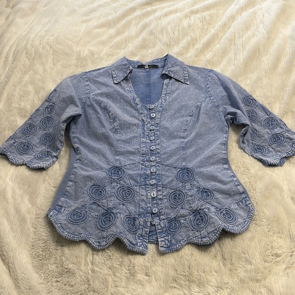 Denim button up top - Picture 1 of 9
